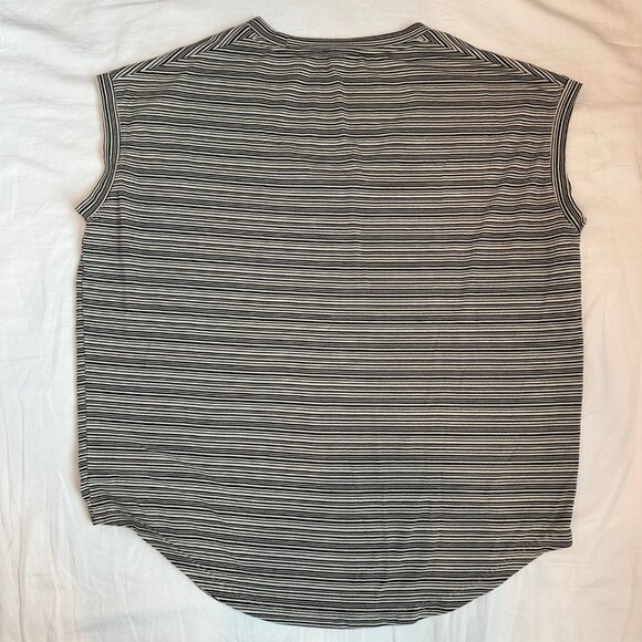 Athleta Cloudlight Stratus Tee M Petite Striped Scoop Neck Yoga Activewear Top - Picture 4 of 8